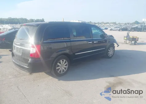 2015 Chrysler Town & Country Touring z USA, uszkodzony, nr VIN 2C4RC1BG1FR699605